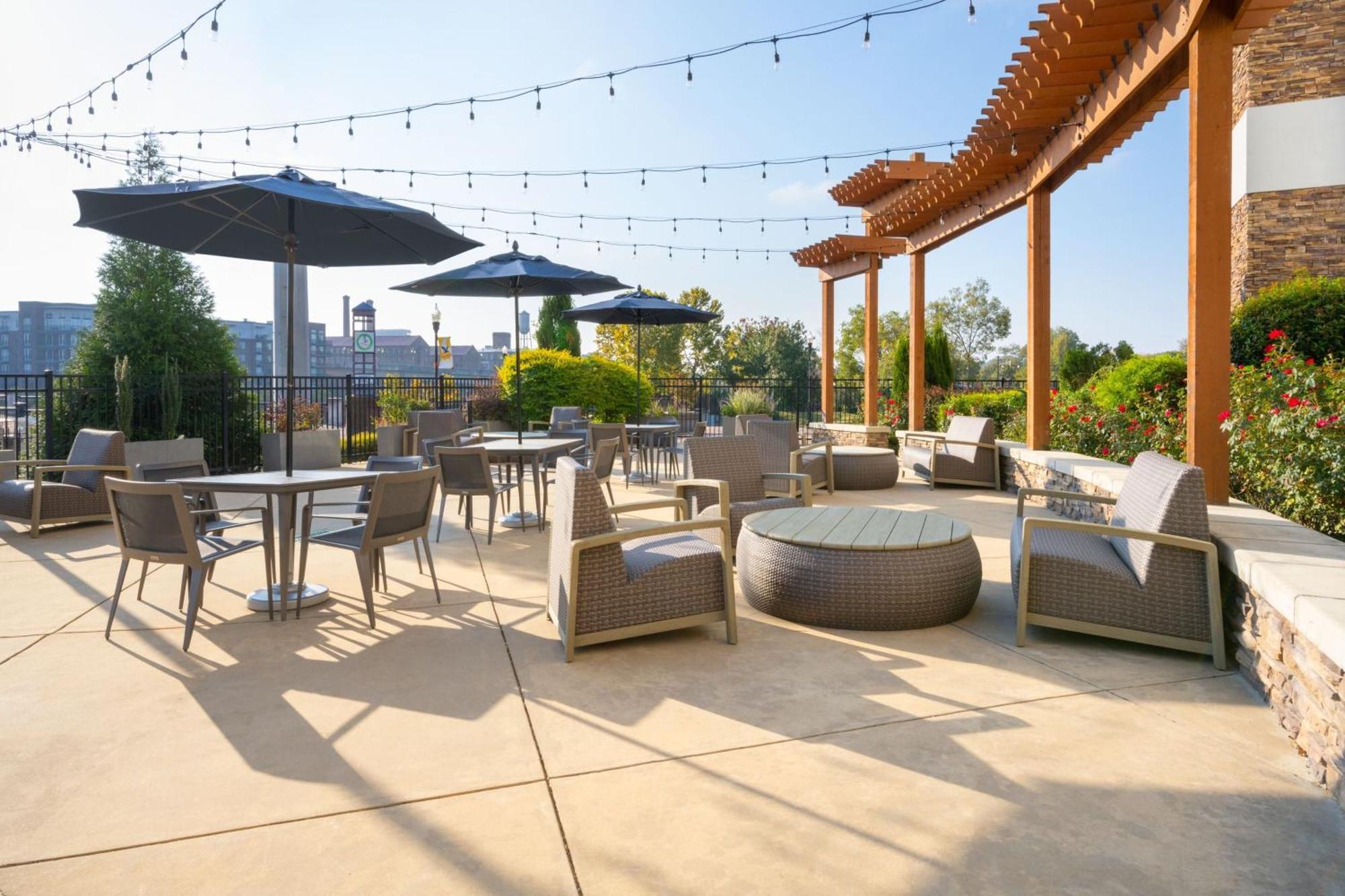 Courtyard By Marriott Columbus Phenix City Exterior photo